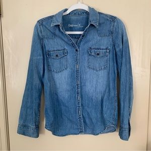 Gap chambray button down shirt